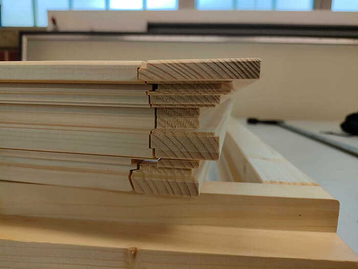 Die Studenten der FHM können IV78 Holzfenster mit Compass Software auf der CNC-Maschine fertigen. 